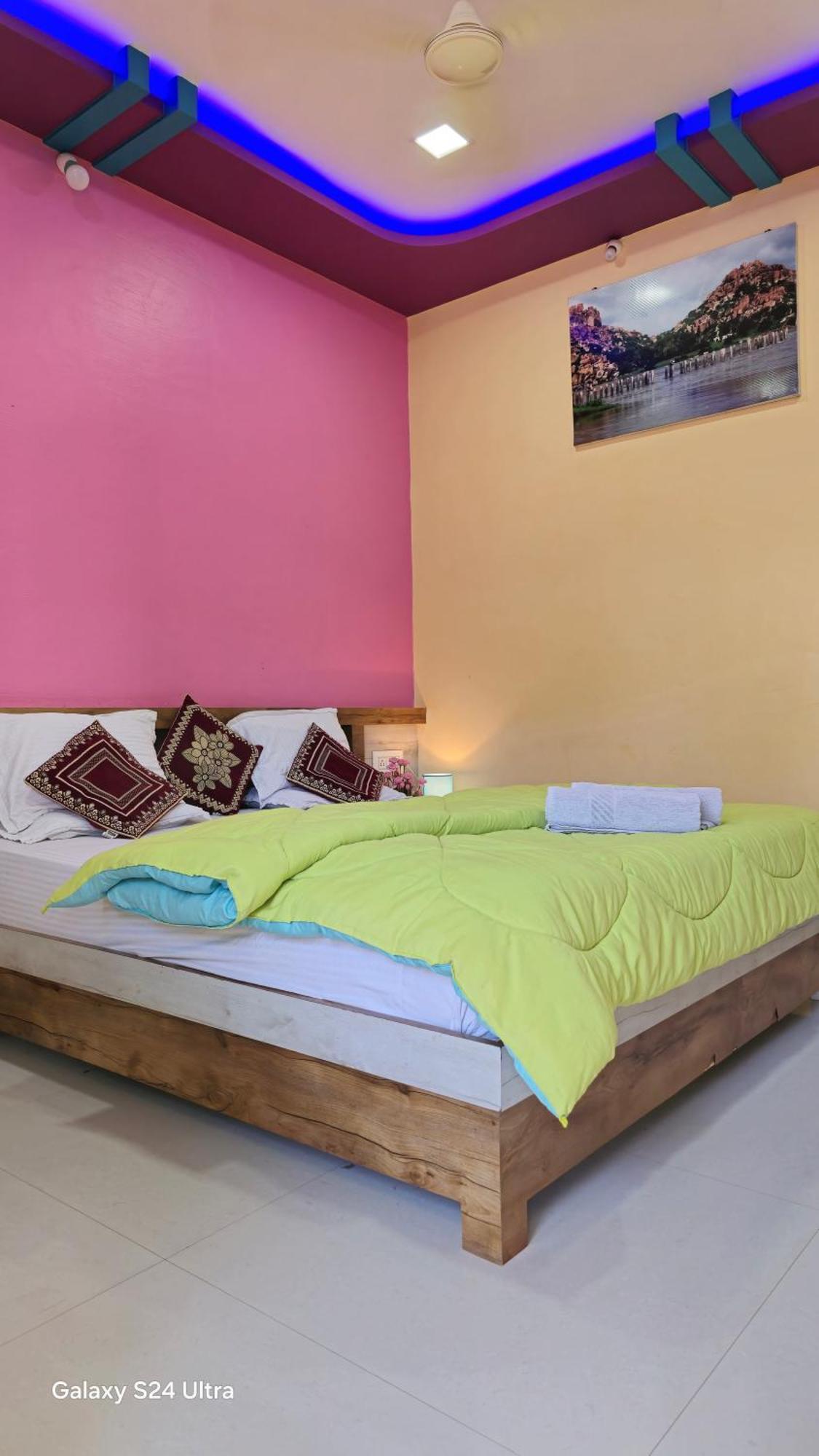 Abhi Homestay Hampi Eksteriør billede